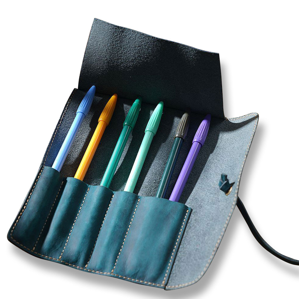 Astuccio vintage blu, realizza - Pen Pouch Roll recensione e prezzo